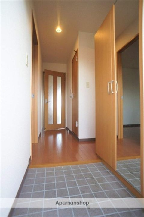 ブライトリー半田山の玄関