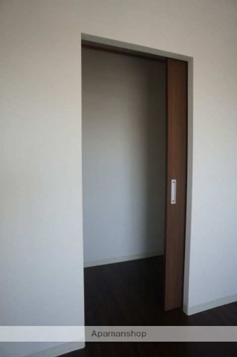 静岡県浜松市中央区半田山5丁目の賃貸マンションの内装