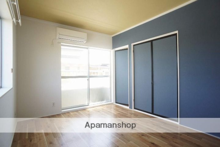 ツジハイツの居間