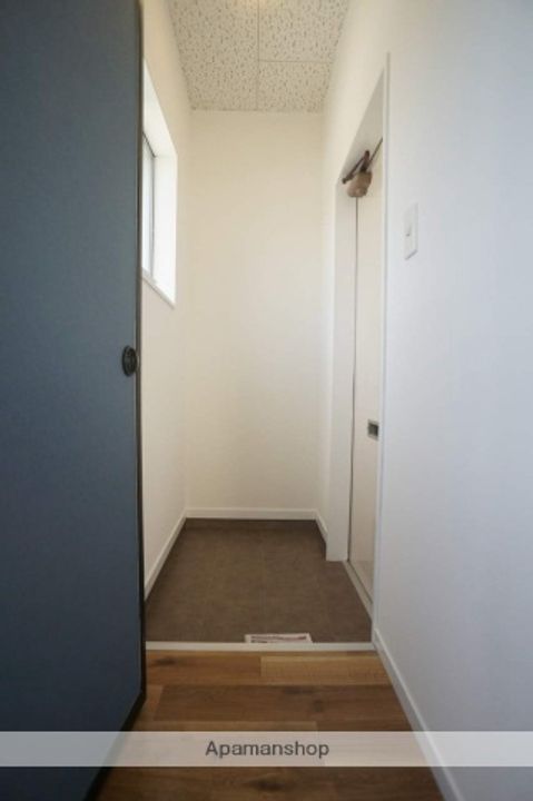 ツジハイツの玄関