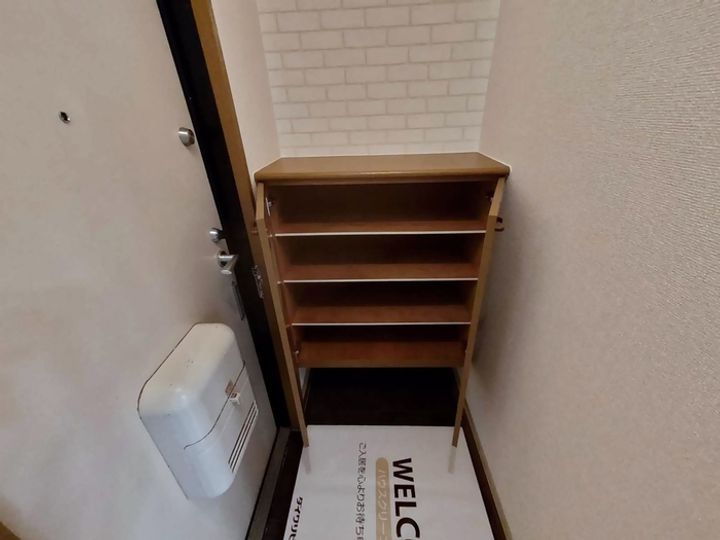 二瀬川ノーバ B102の玄関