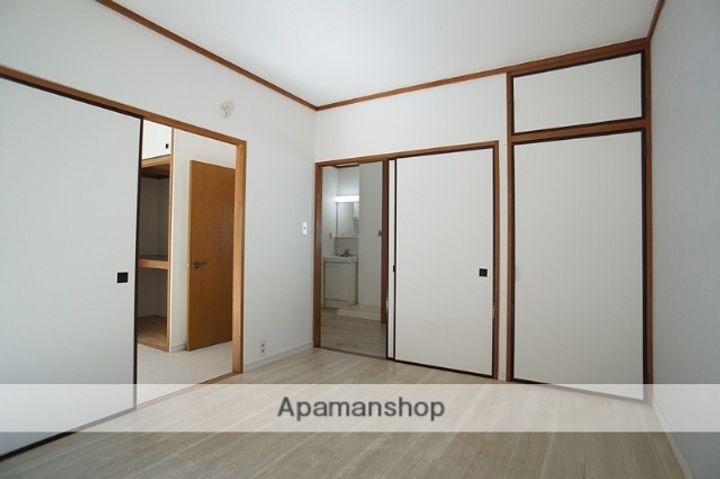 シティハイツユタカI105の居間