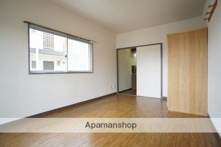 パレス菅沼(笠井新田)の居間