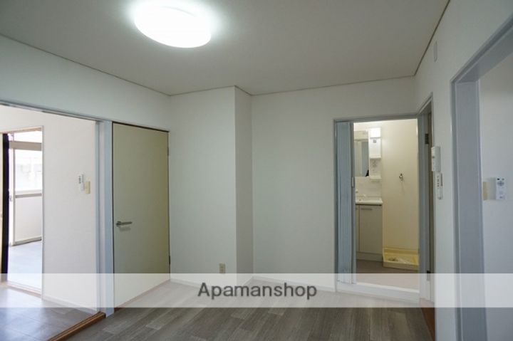 ポートアイランドTII201の内装