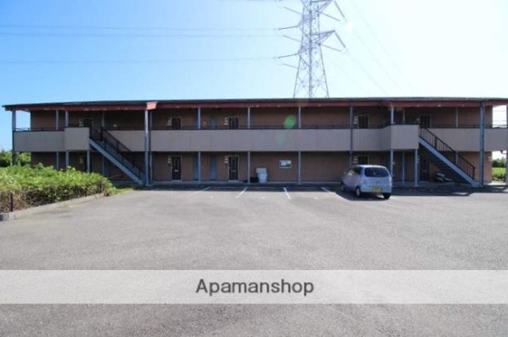 SURPLUS チェリーの外観