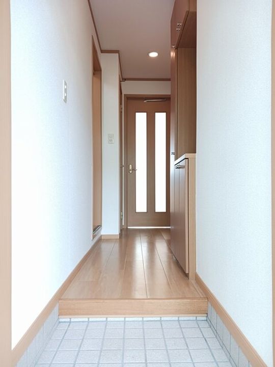 オーシャンブルーB101の玄関