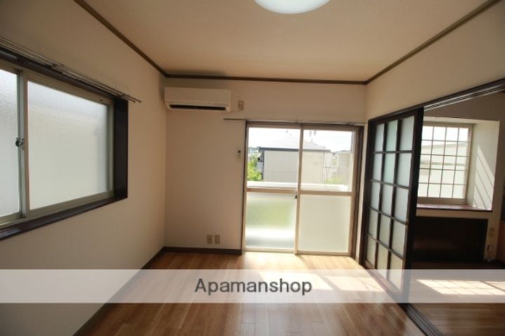 オネスティー203の内装