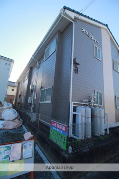 オネスティー203の外観