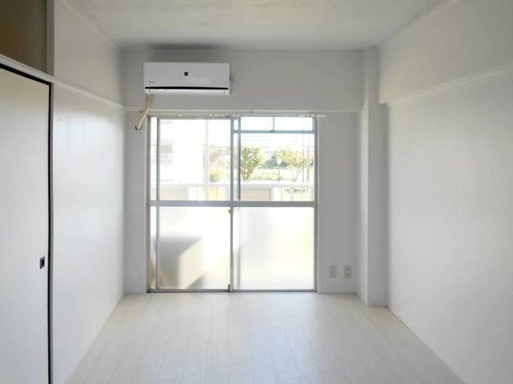 ビレッジハウス浜岡2号棟0503の居間