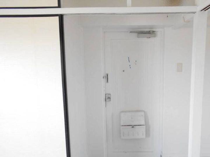 ビレッジハウス浜岡2号棟0503の玄関