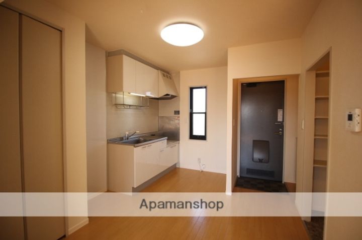 モダンタイムスAの居間