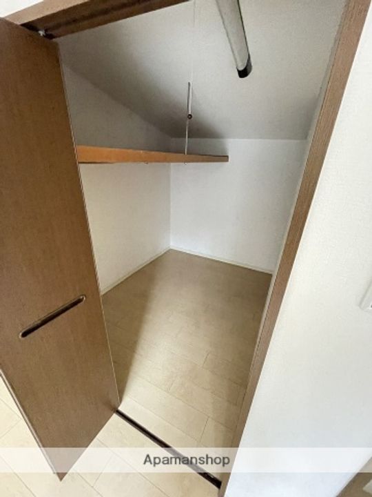 愛知県名古屋市千種区新池町1丁目の賃貸マンションの内装