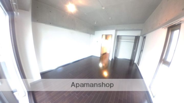 愛知県名古屋市千種区向陽町3丁目の賃貸マンションの居間