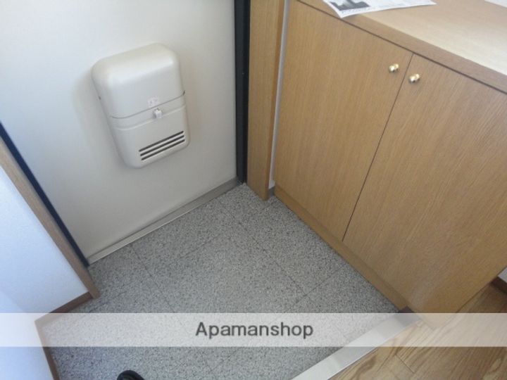 グリム覚王山の玄関