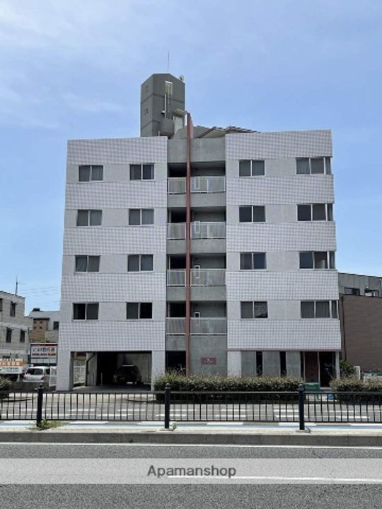 デリカ末盛の外観