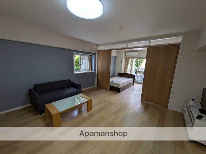 池下ホームズの居間