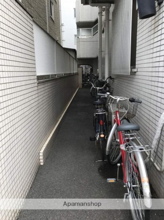 愛知県名古屋市千種区穂波町3丁目の賃貸マンションの外観