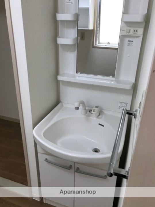 愛知県名古屋市千種区穂波町3丁目の賃貸マンションの内装