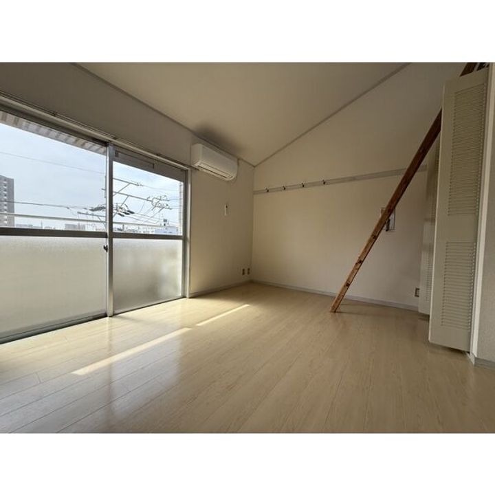 パレ丸善の居間