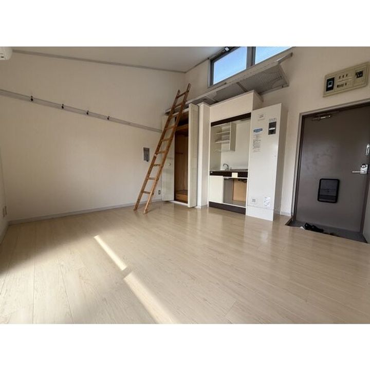 パレ丸善の居間