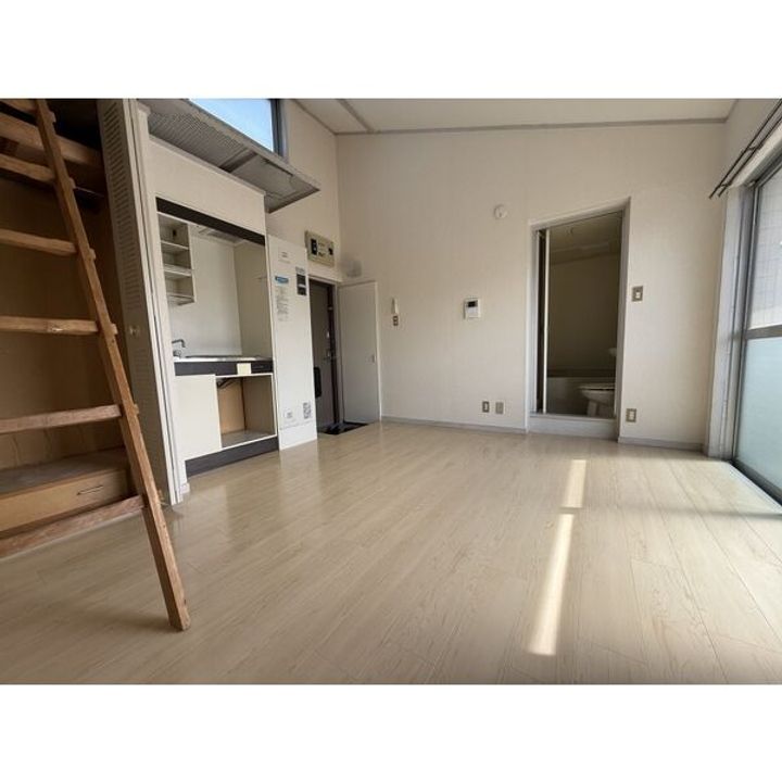 パレ丸善の居間