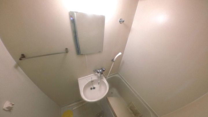 アビニヨン千種の風呂