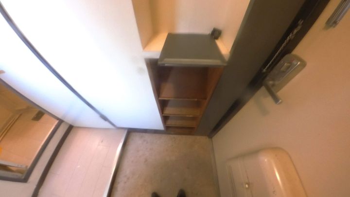 アビニヨン千種の玄関