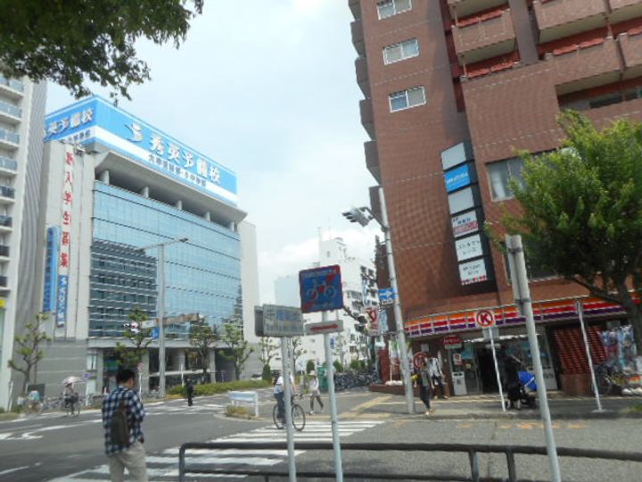 アビニヨン千種の周辺