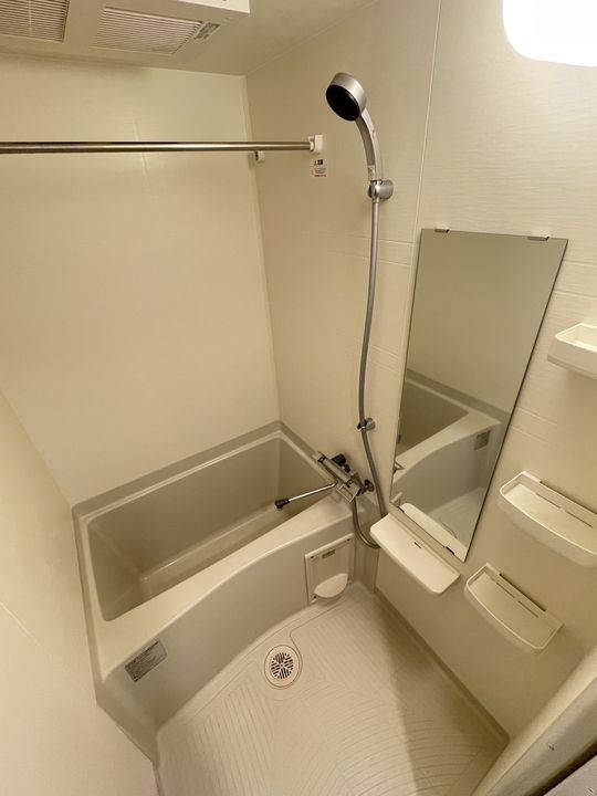 プレサンスジェネ千種内山の風呂