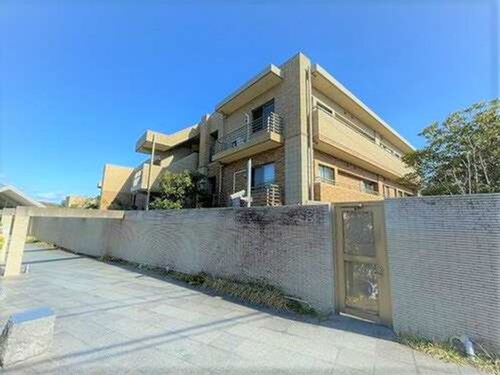 ライオンズヒルズ高峯(参番館)の外観