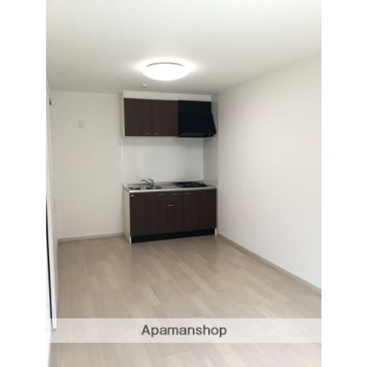 愛知県名古屋市東区新出来2丁目の賃貸アパートの居間