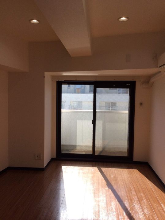 愛知県名古屋市中区新栄2丁目の賃貸マンションの居間