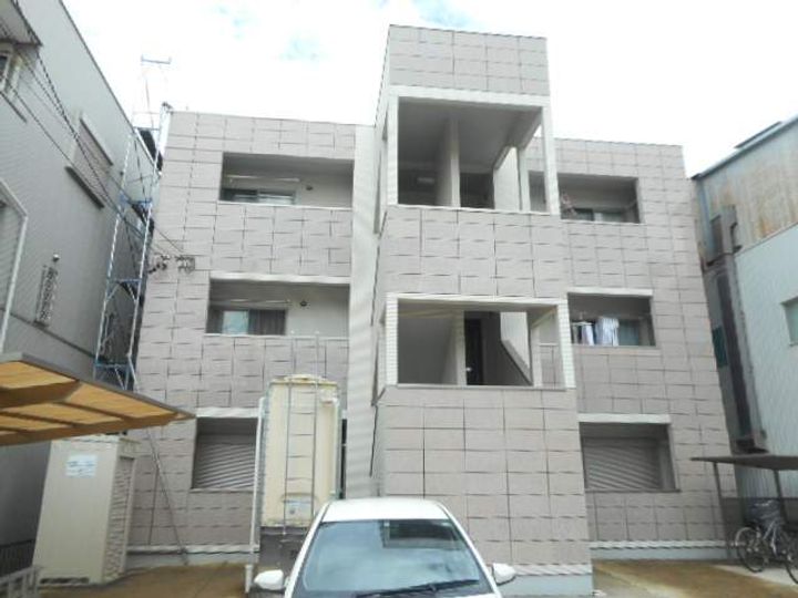 愛知県名古屋市東区新出来1丁目の賃貸アパートの外観