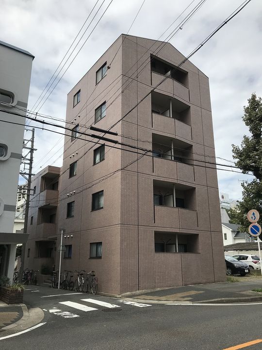 アビニヨン千種の外観