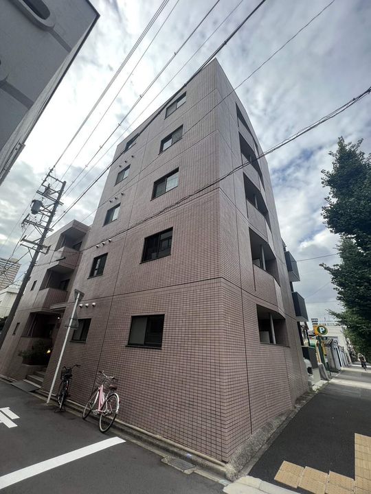 アビニヨン千種の外観