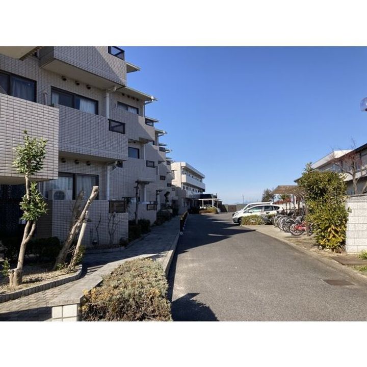 グランクール自由ヶ丘の外観
