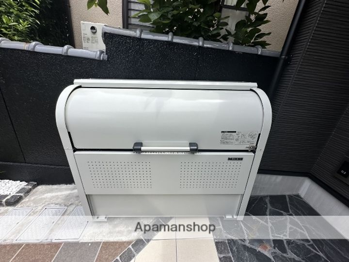 Velo JIYUGAOKA(ヴェロジユウガオカ)の外観