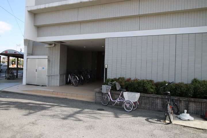 ベレーサ築地口ステーションタワーの外観