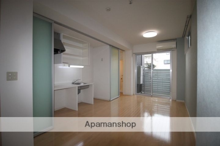 デビュタハウスの居間