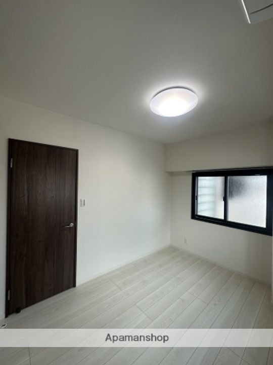 エンポリアム関の内装