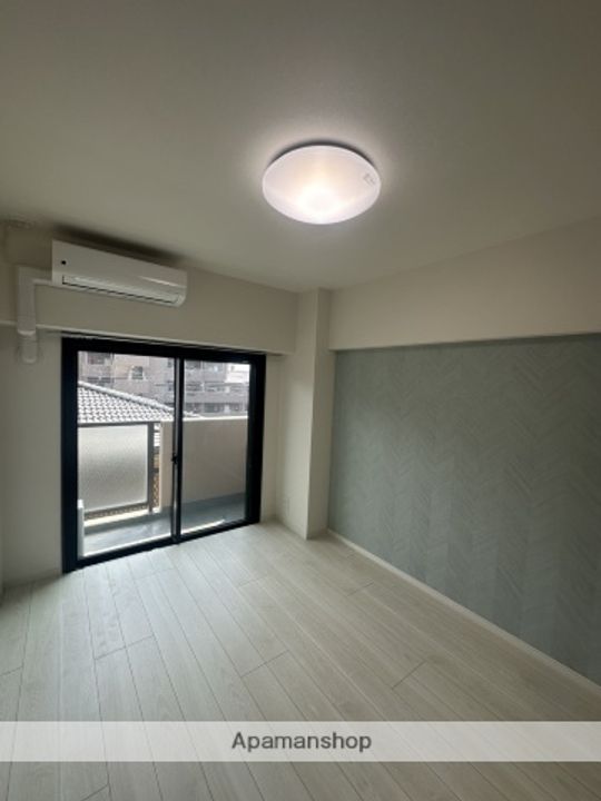 エンポリアム関の内装