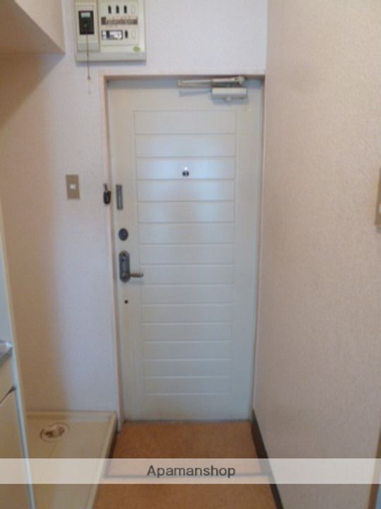 シングルステージの玄関