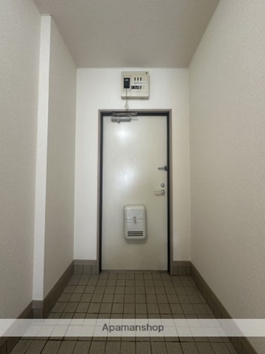 エスポア八田の玄関