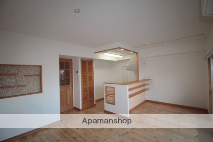 ドヌール諏訪の居間