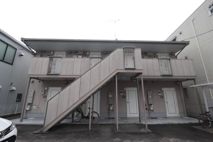 八田ハイツの外観
