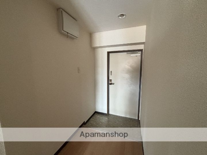 コーポニュー中川の玄関