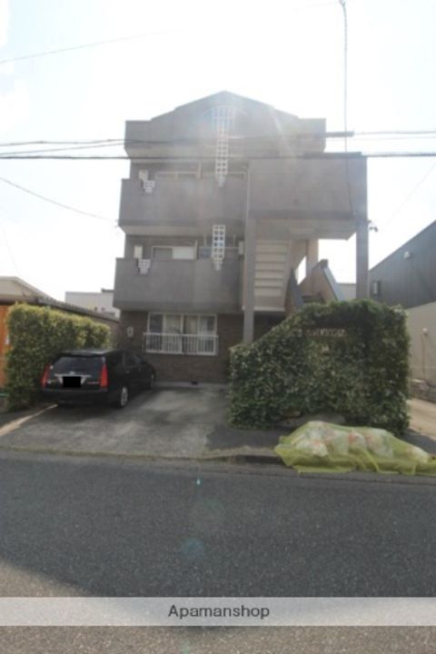 クリスタルシャトーの外観