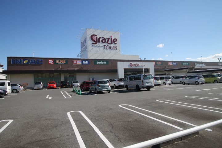 サン・ノーブルの周辺