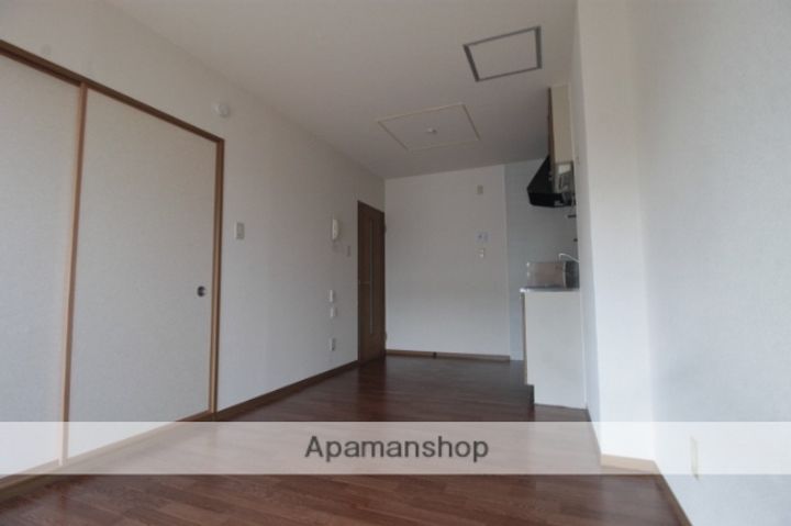 ドルミベーネBANNOの居間