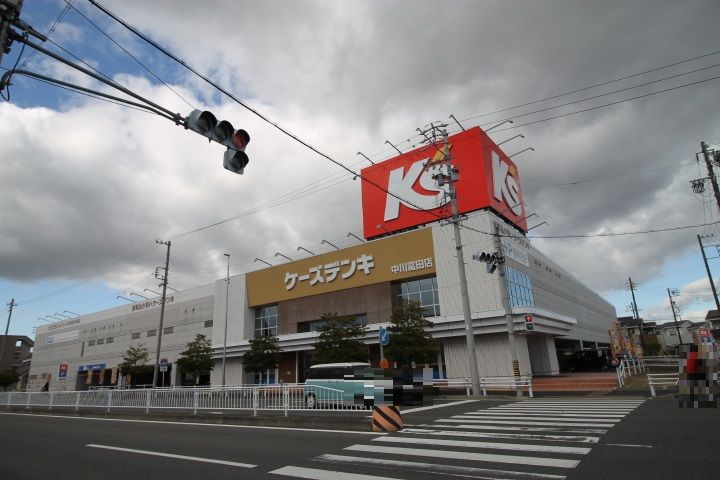 アーク・ラフィーネの周辺